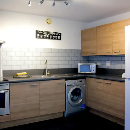 Spacious London Apartment 5 Min Walk To Leytonstone Underground Station And 5 Stops To Zone 1 Exterior foto